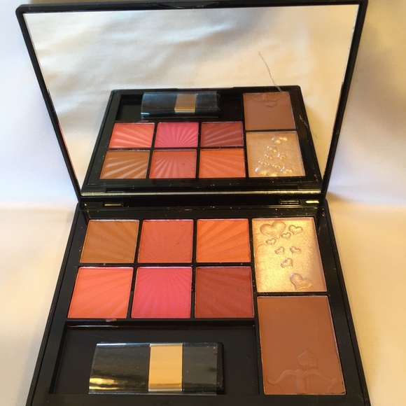 🛍🎁tKLEANCOLOR ALPHA GIRL SWEET KEEPER KIT🛍🎁 - Picture 2 of 6